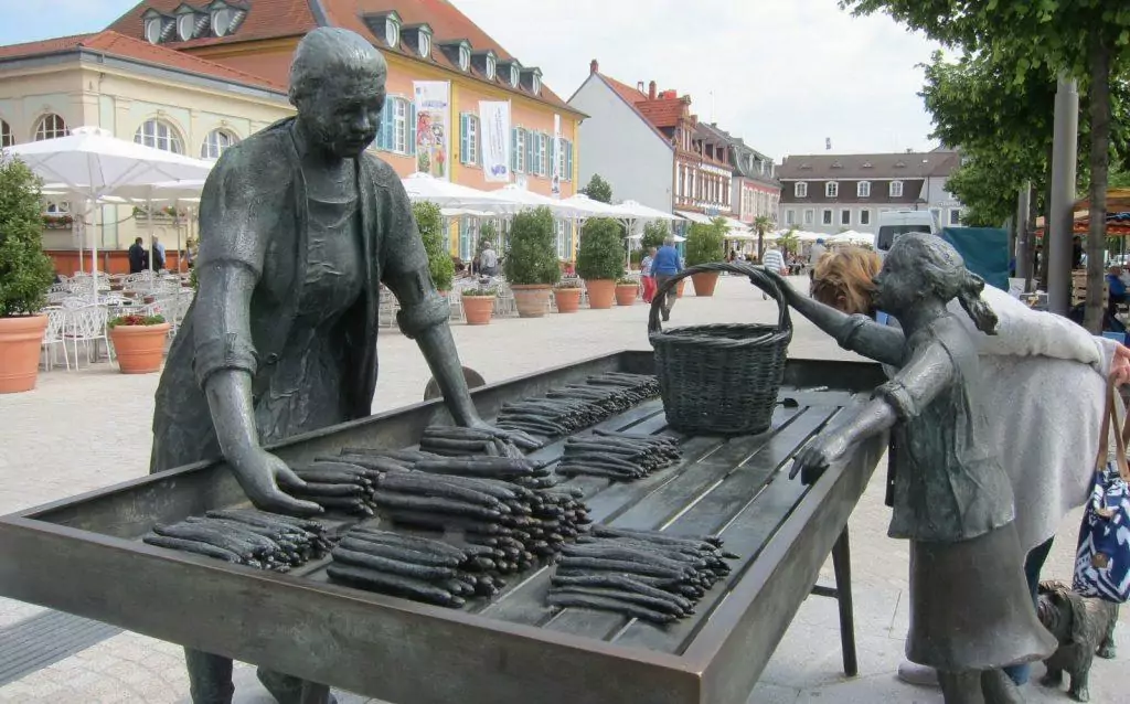 Dem Spargel ein Denkmal