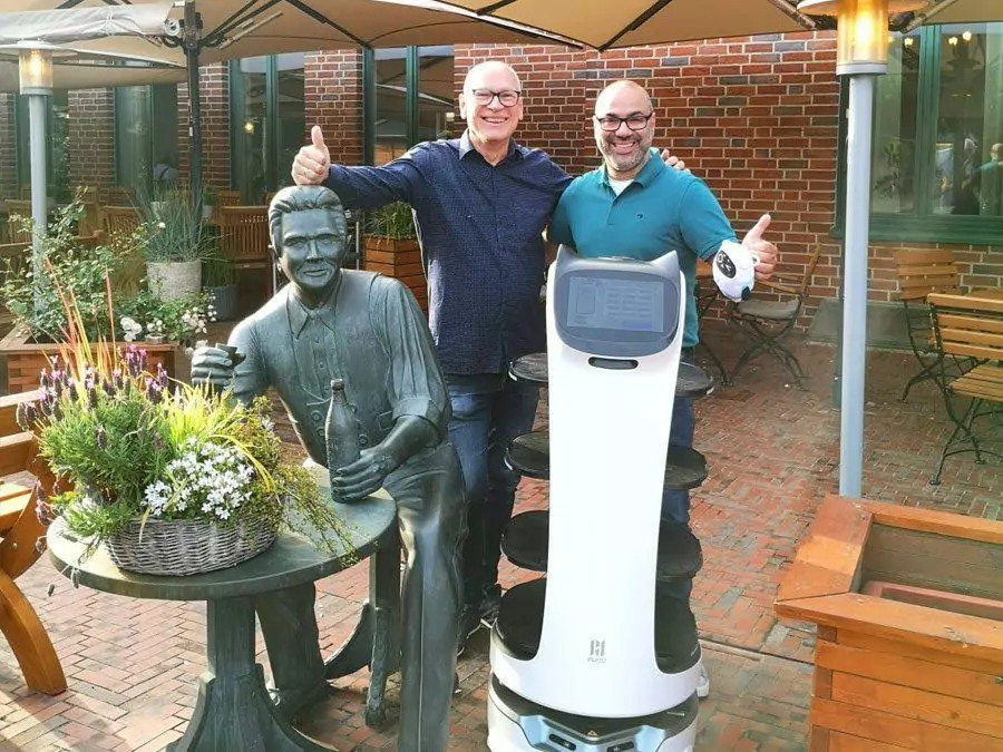 Bella – Ein Gastroroboter packt mit an!